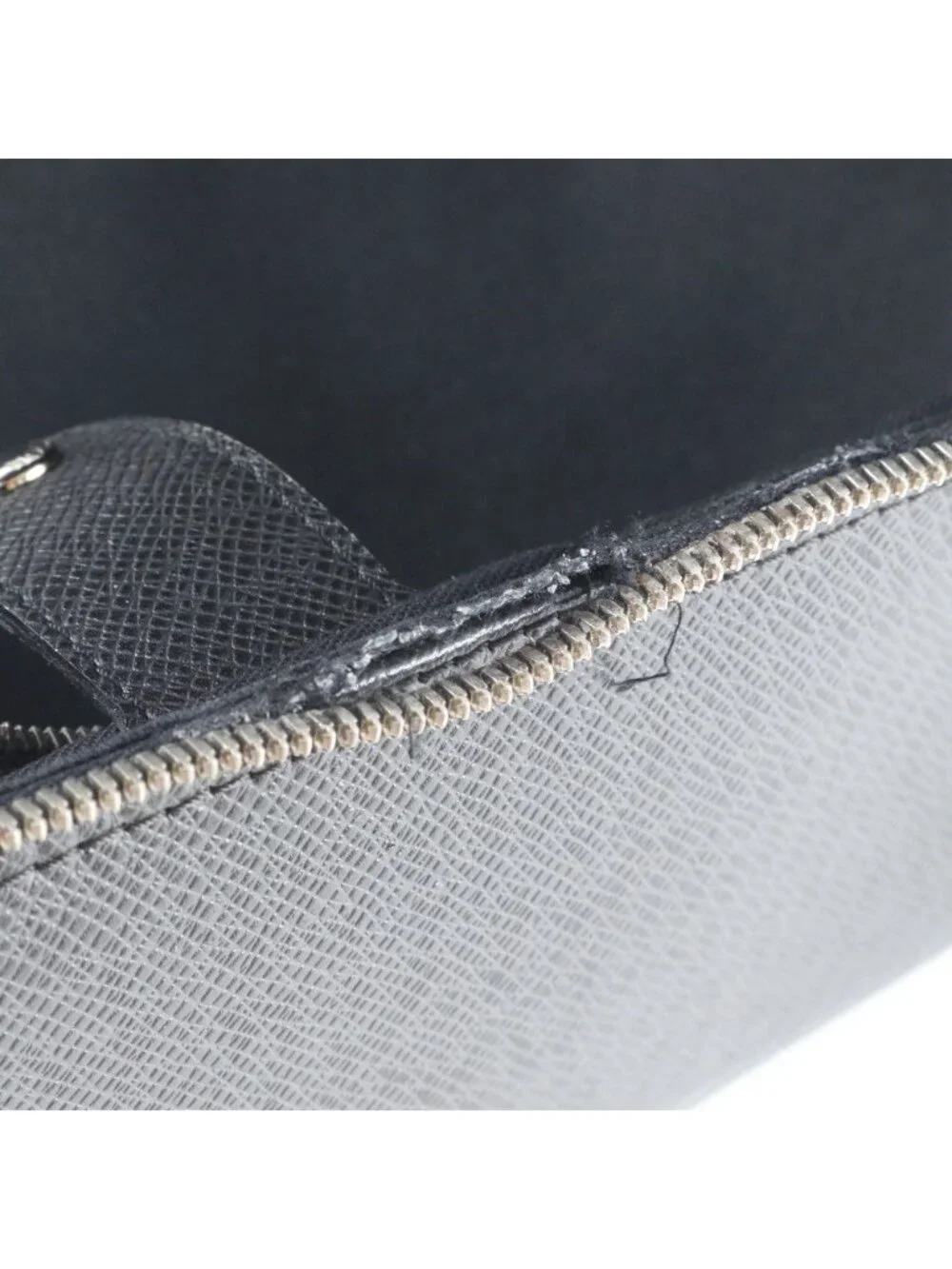 Louis Vuitton Taiga Pilot Case Leather Suitcase Carry Bag